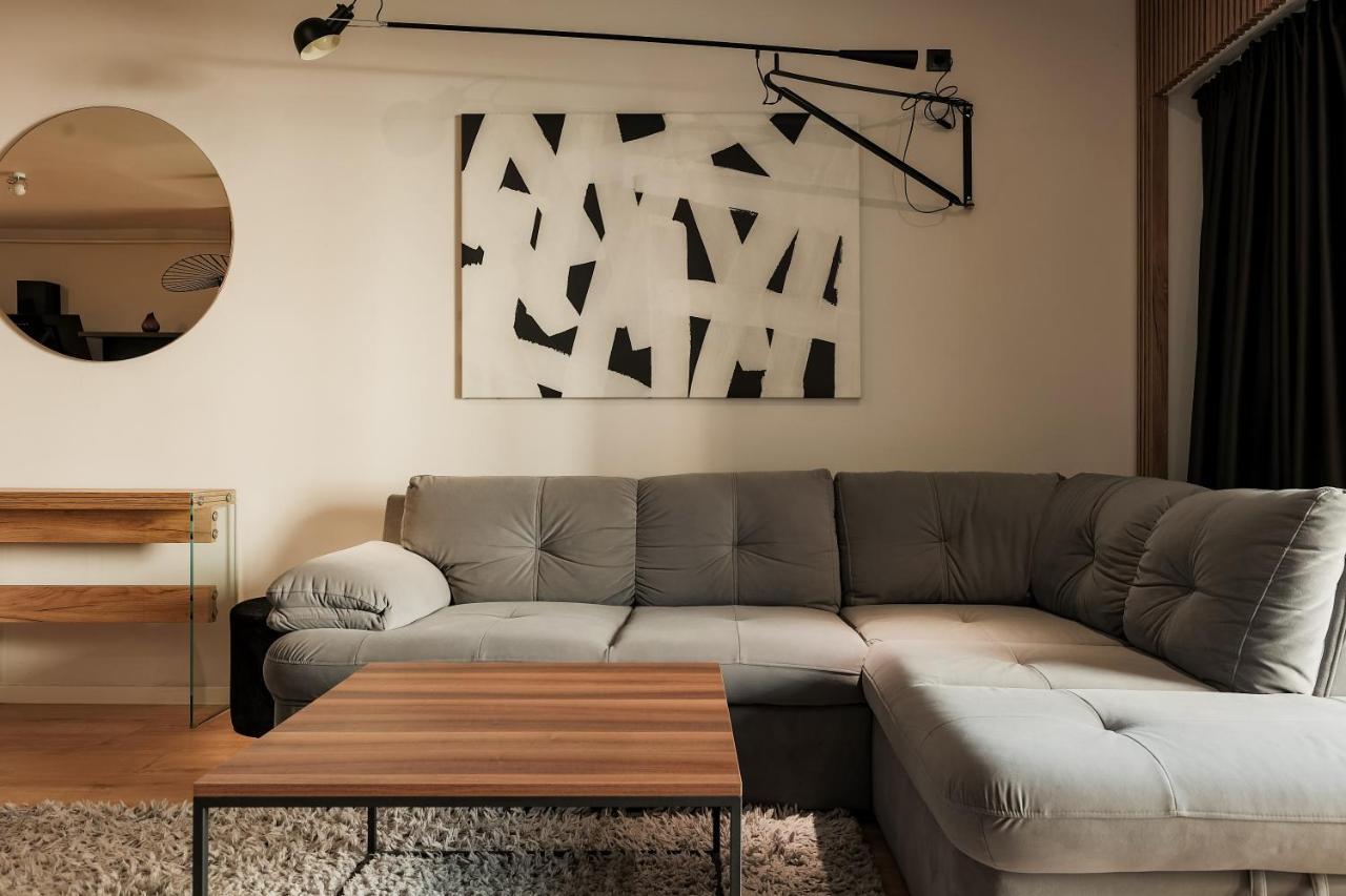 Nest Inn Stiletto Apartment Cluj-Napoca Exterior foto